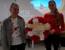 Flora et Mathilde présentent leur création.